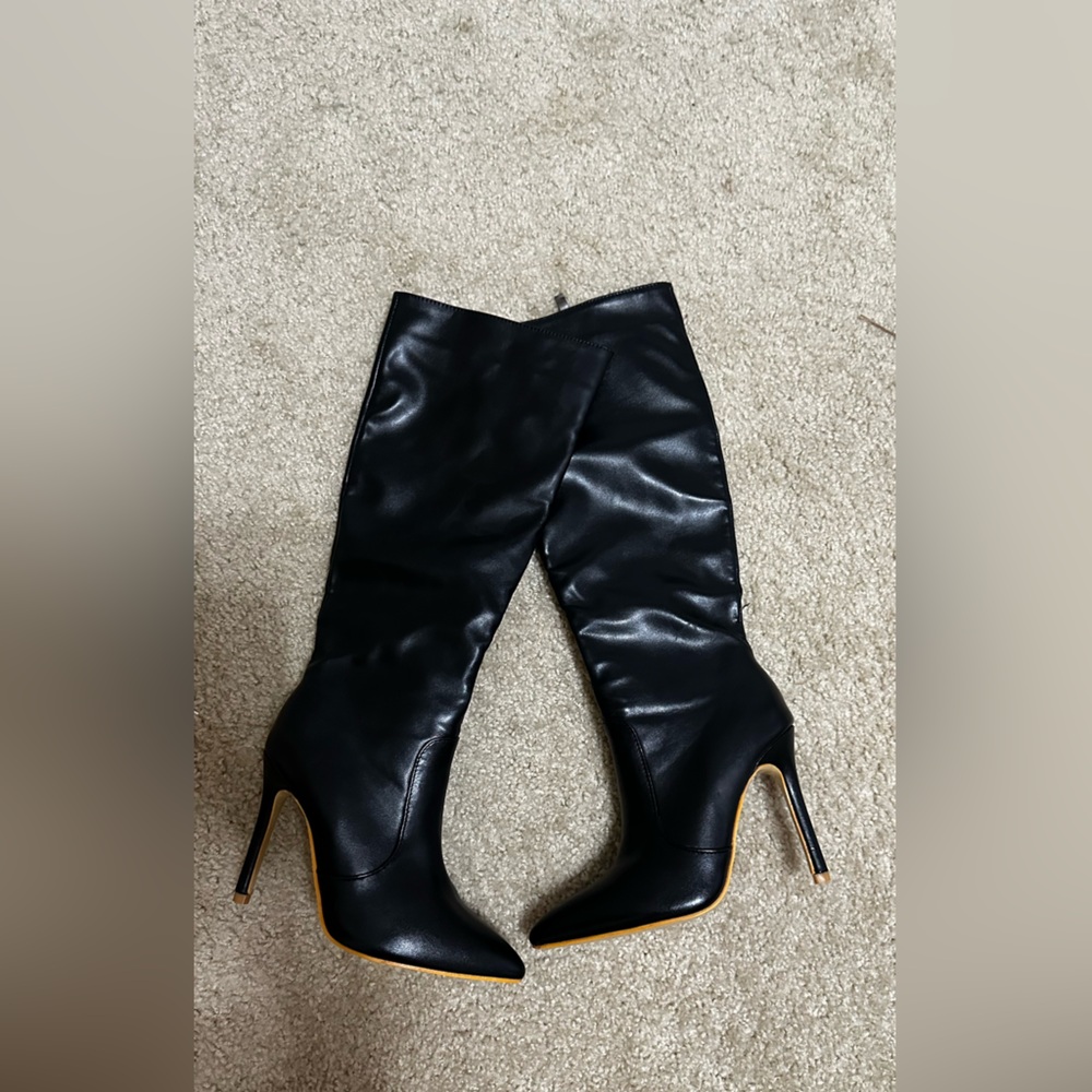 SHEIN Black Heeled Boots